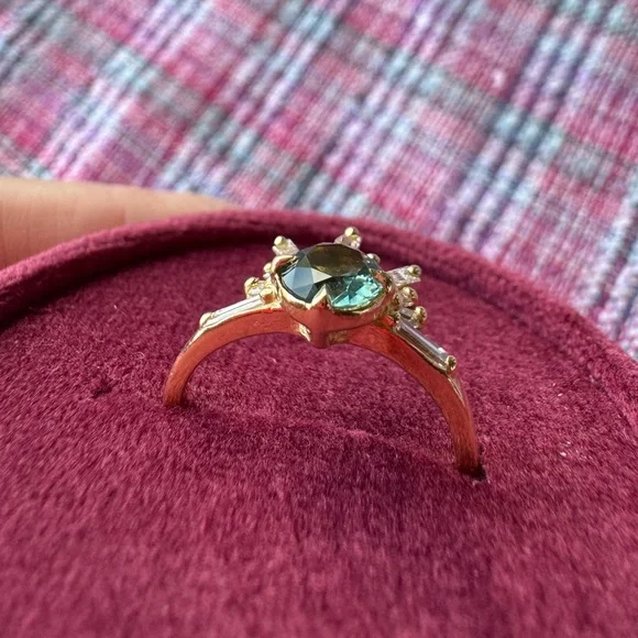 Demi Feu 18k gold Montana sapphire ring - Picture 3 of 8